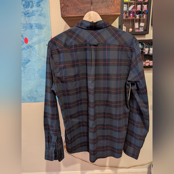 2 RVCA Button-Up Shirts (M) - Picture 6 of 7